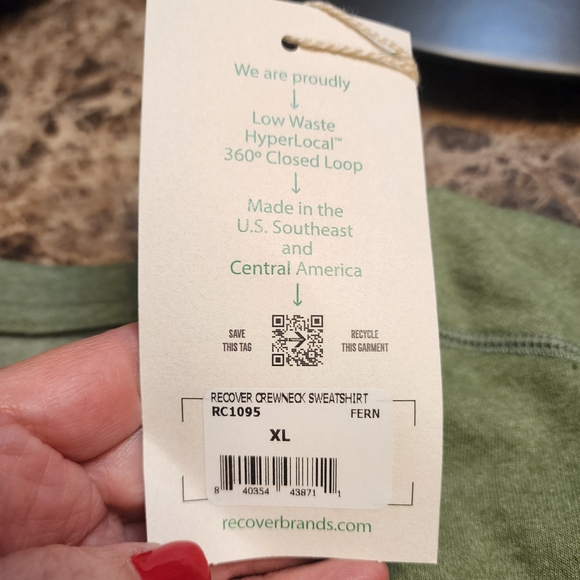 JJ - Cove Olive Marathon Finisher Men's Sweatshirt - Picture 5 of 7